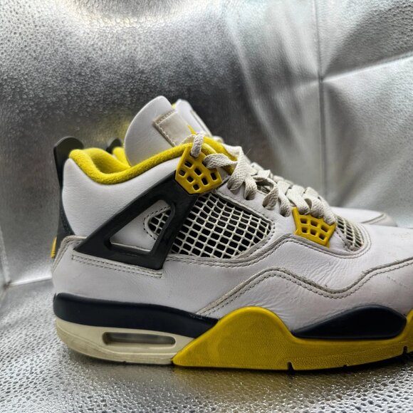 Size 7.5 Nike Air Jordan 4 Retro White Coconut Milk Womens Sneaker AQ9129-101 - Picture 2 of 10